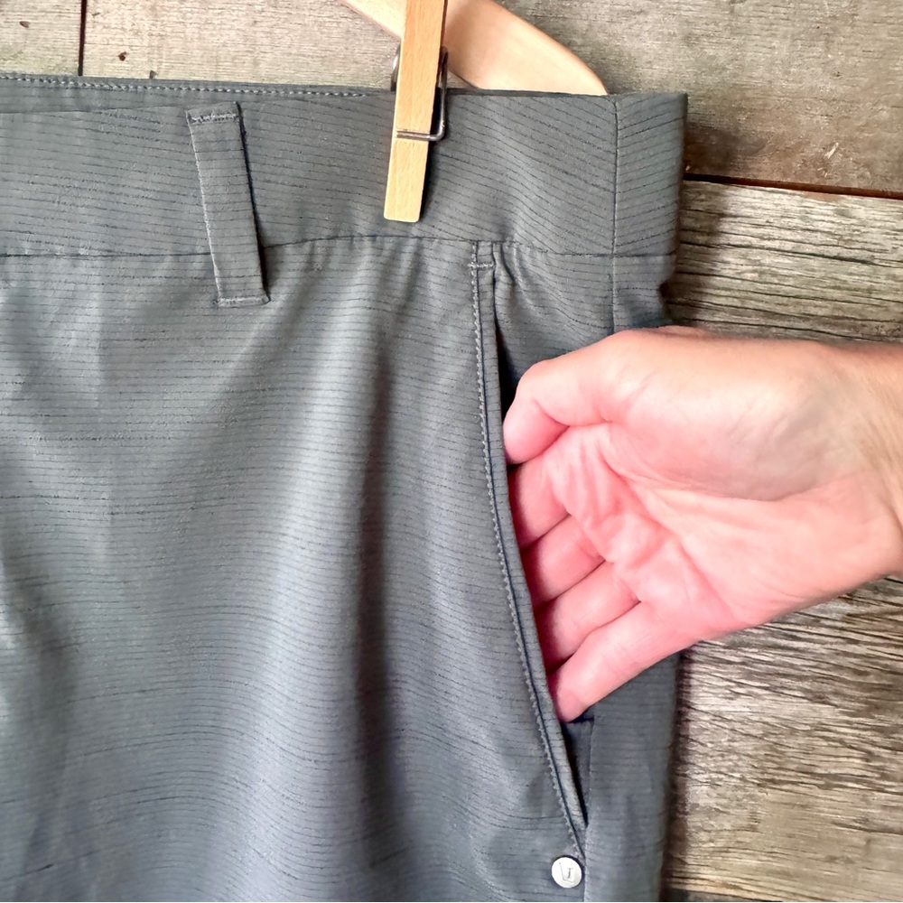 Vuori Pebble Shorts Men Shale Stretch Performance V399 Golf Casual Travel 33 - Picture 7 of 16